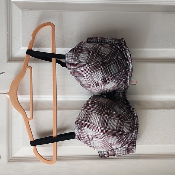 Victoria's Secret Bra - Picture 1 of 4